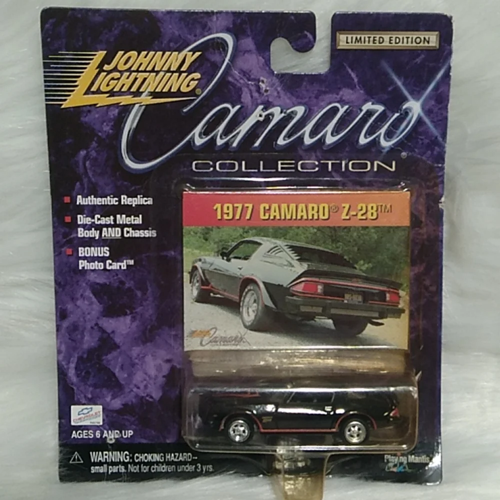 (A-1) Johnny Lightning 1977 Camaro Die Cast Camaro Collection Vtg